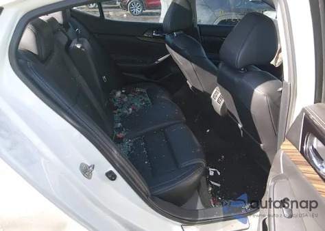 2016 Nissan Maxima 3.5 Platinum z USA, uszkodzony, nr VIN 1N4AA6AP0GC434000